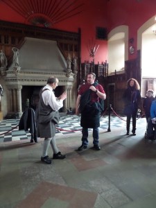 Jacobite teaching us how to properly don a kilt!